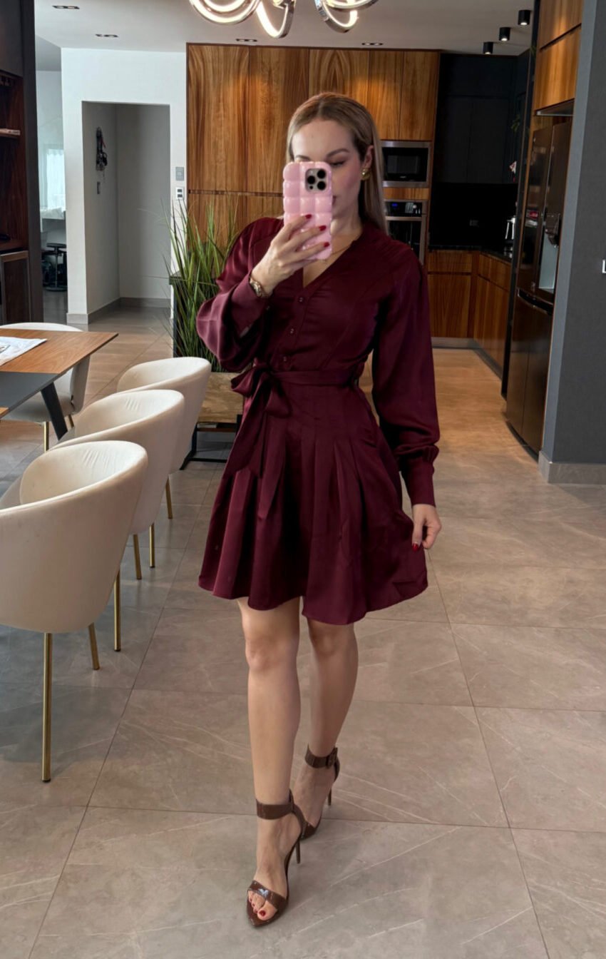 vestido corto burgundy