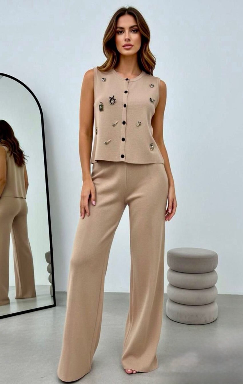 pants set con detalle prendedores