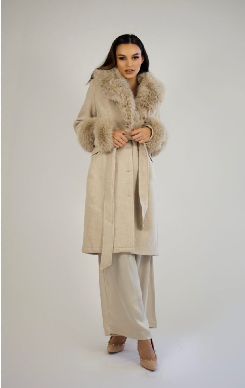 abrigo con peluche desprendible - Image 2