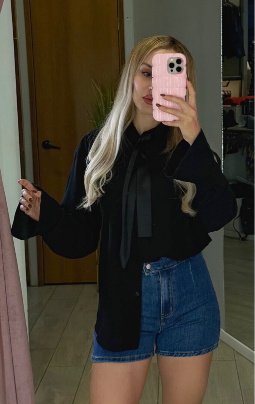 blusa camisera con corbatin