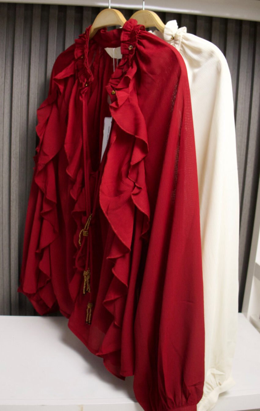 blusa manga larga con ruffles - Image 3