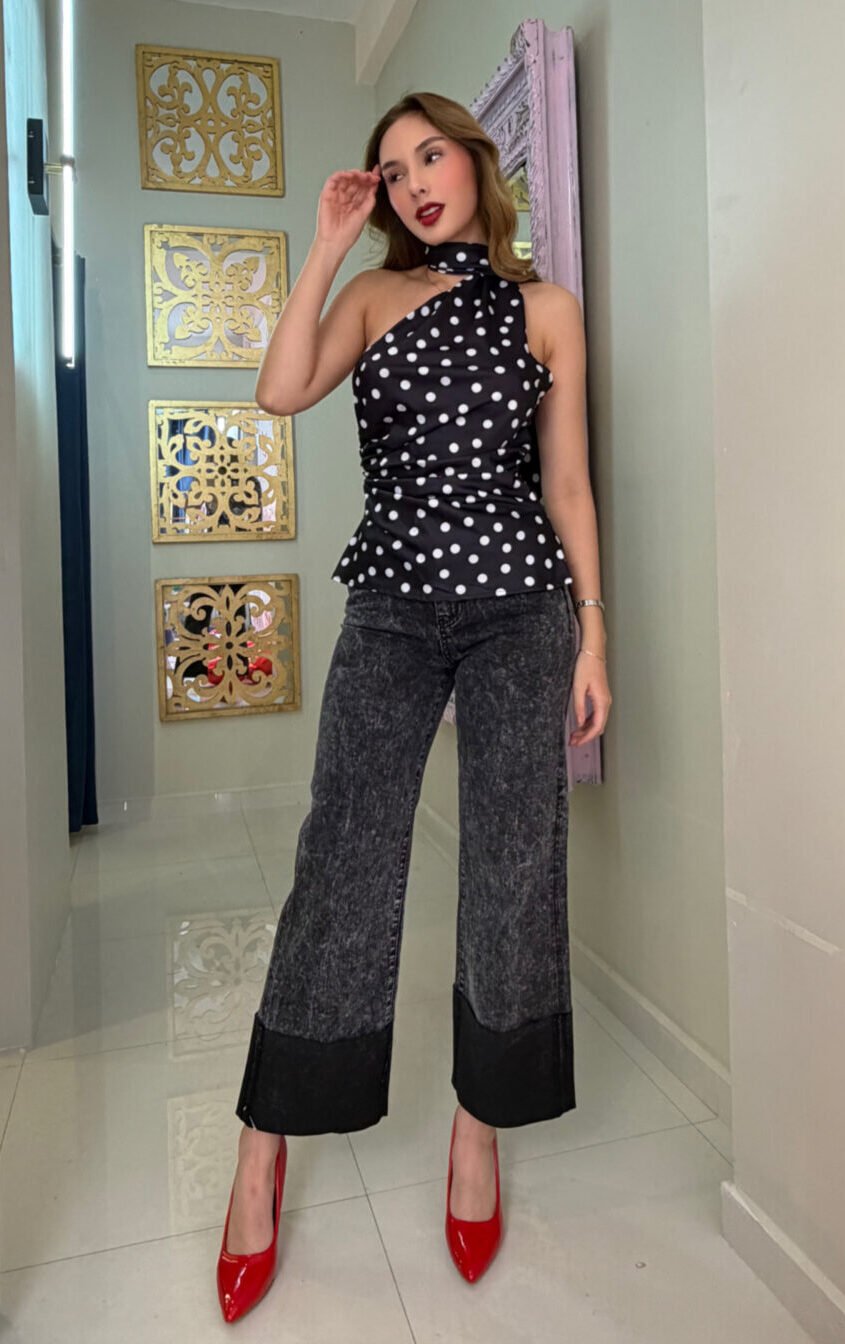 blusa polka escote asimetrico