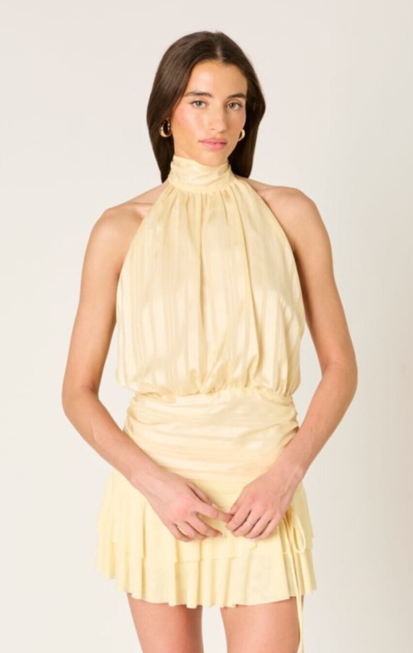 top halter con nudo y escote en espalda