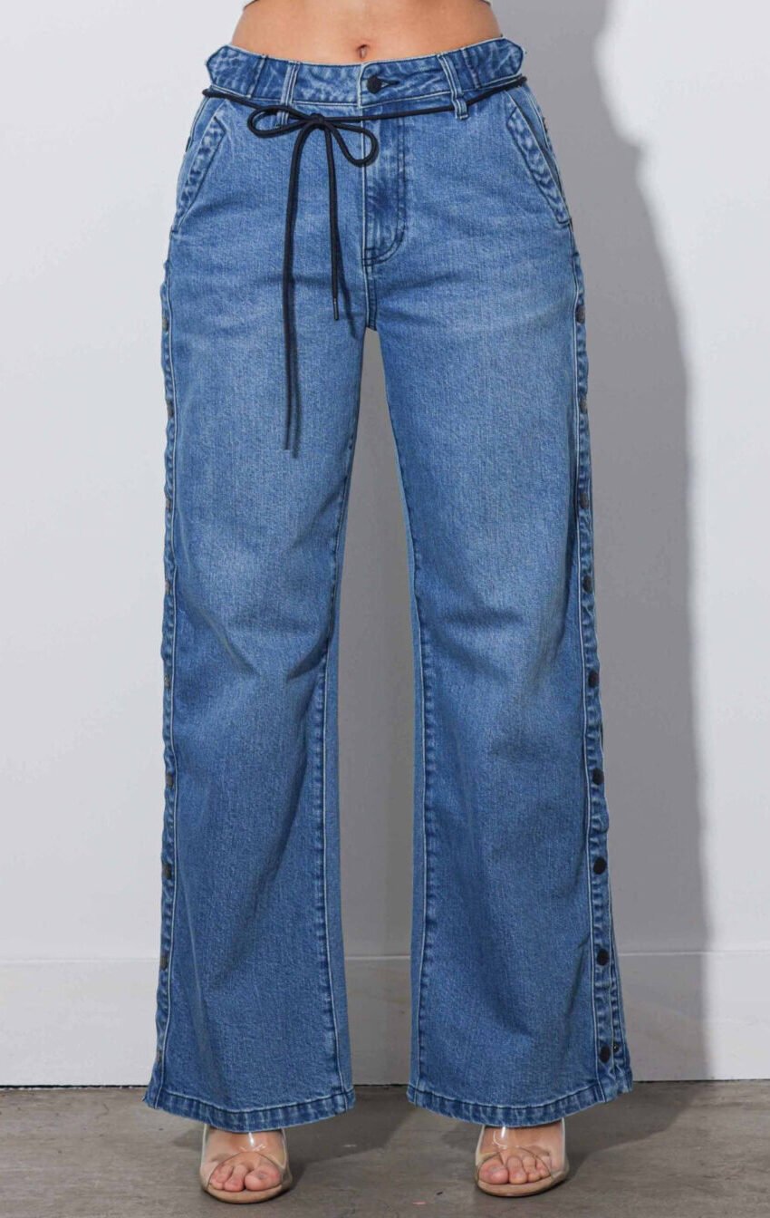 jeans palazzo con botones laterales - Image 2