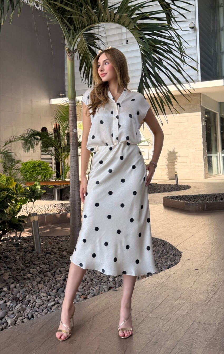falda satinada polka