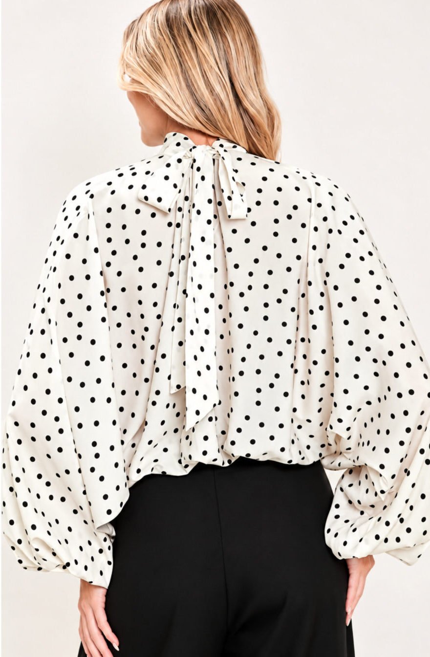 top polka con mangas abullonadas - Image 3